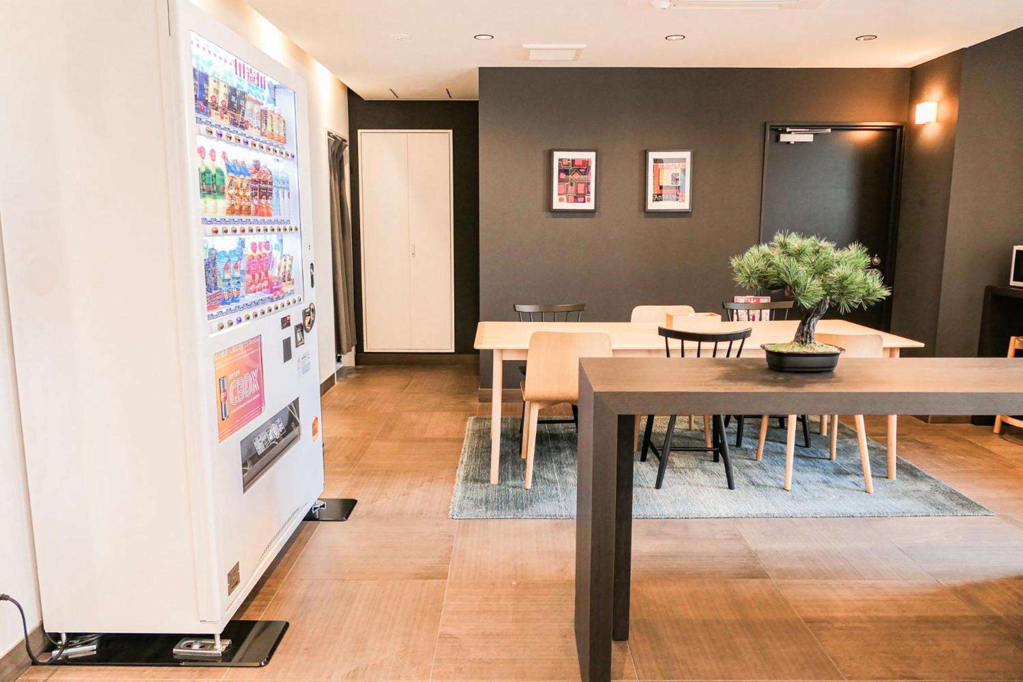 Wayfarer Matsu Hotel Osaka Bagian luar foto