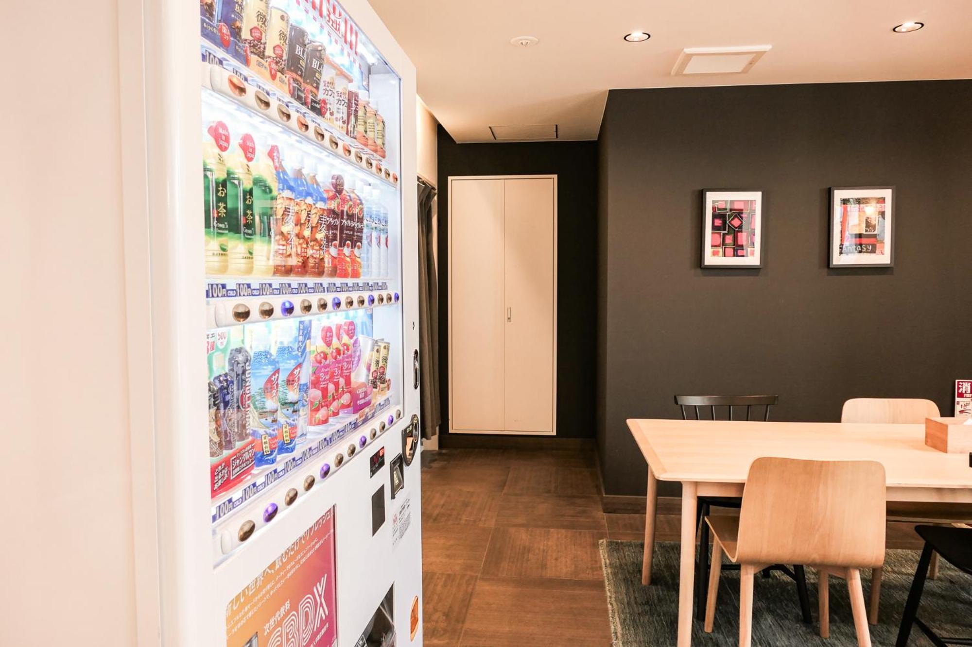 Wayfarer Matsu Hotel Osaka Bagian luar foto