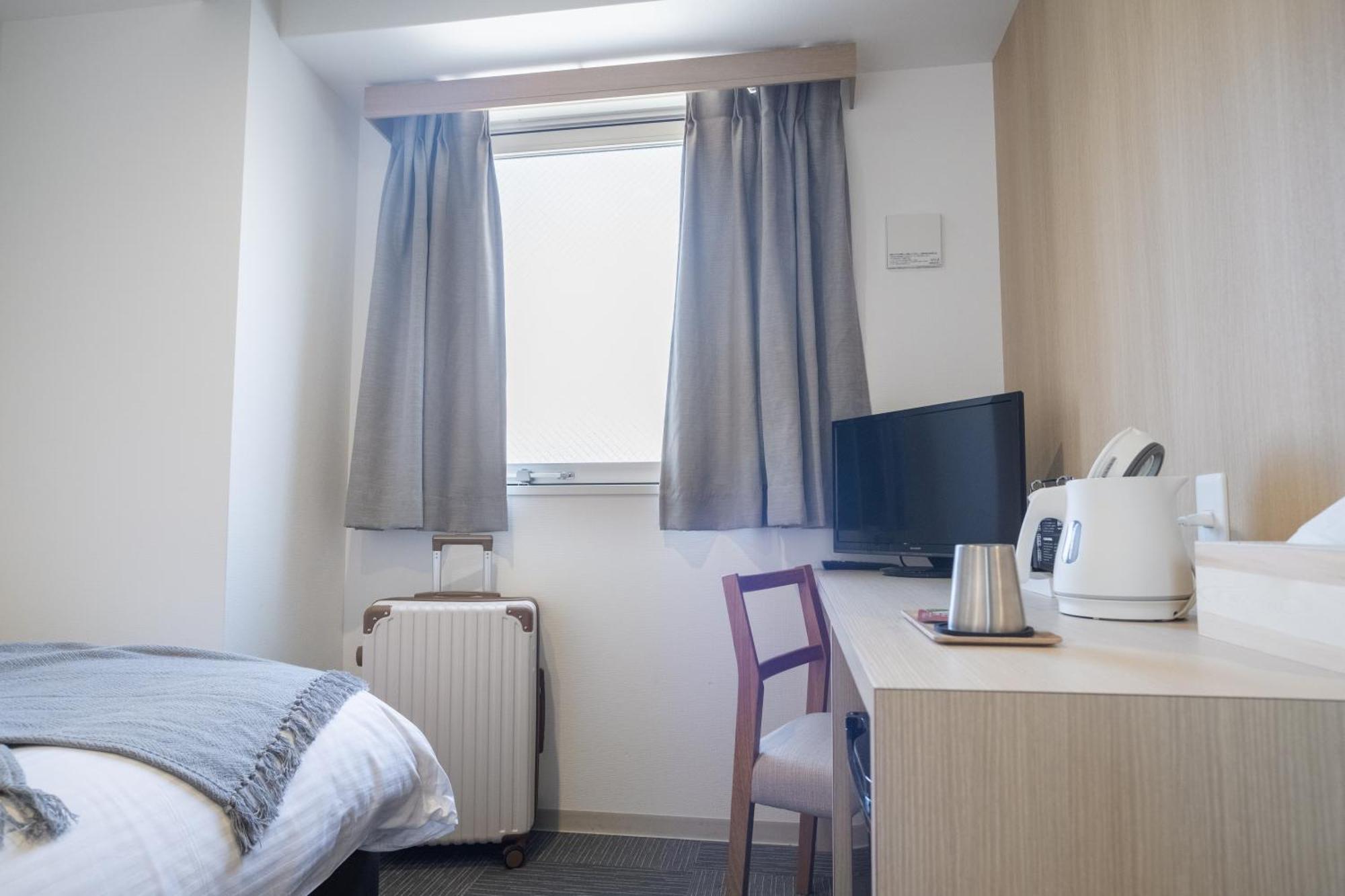 Wayfarer Matsu Hotel Osaka Bagian luar foto