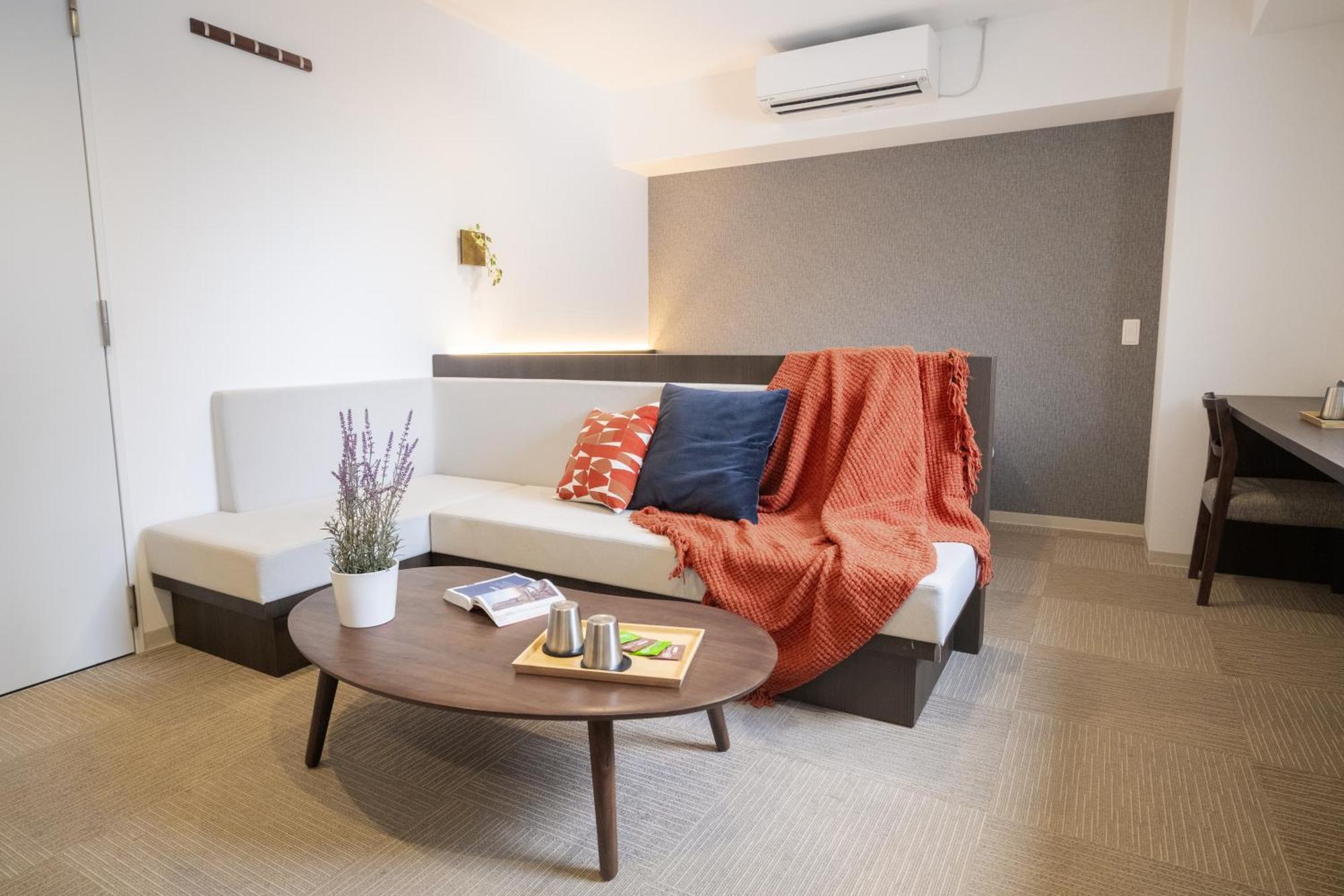 Wayfarer Matsu Hotel Osaka Bagian luar foto